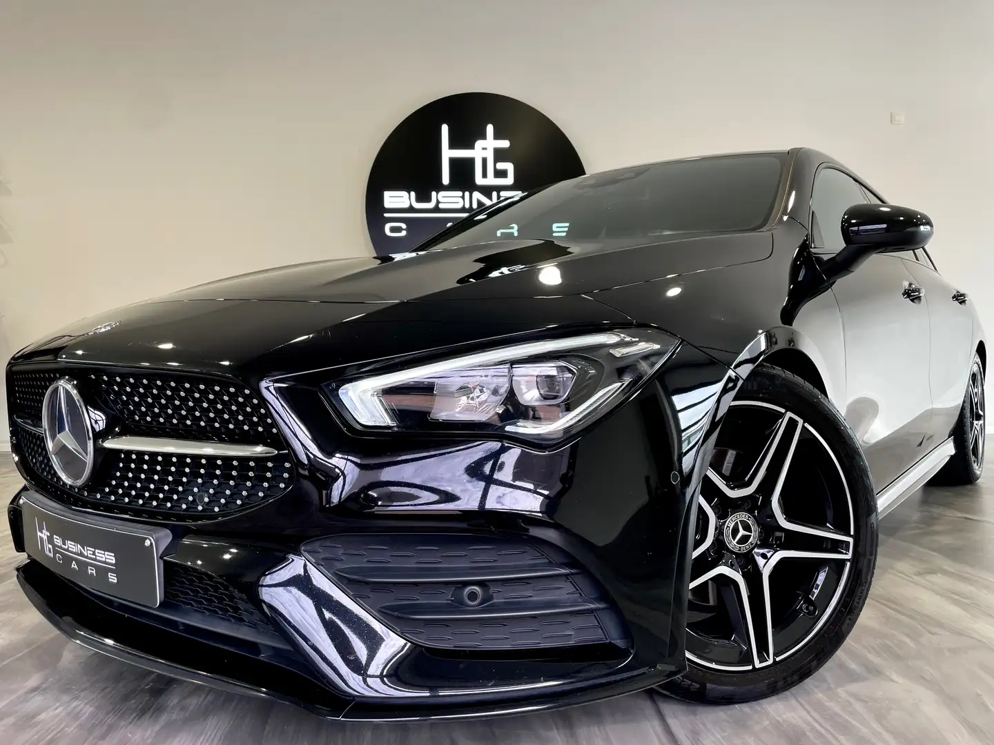 Mercedes-Benz CLA 180 d/ PACK AMG/ PACK NIGHT/ LUM.D'AMBIANCE/ GPS/ LED Noir - 1