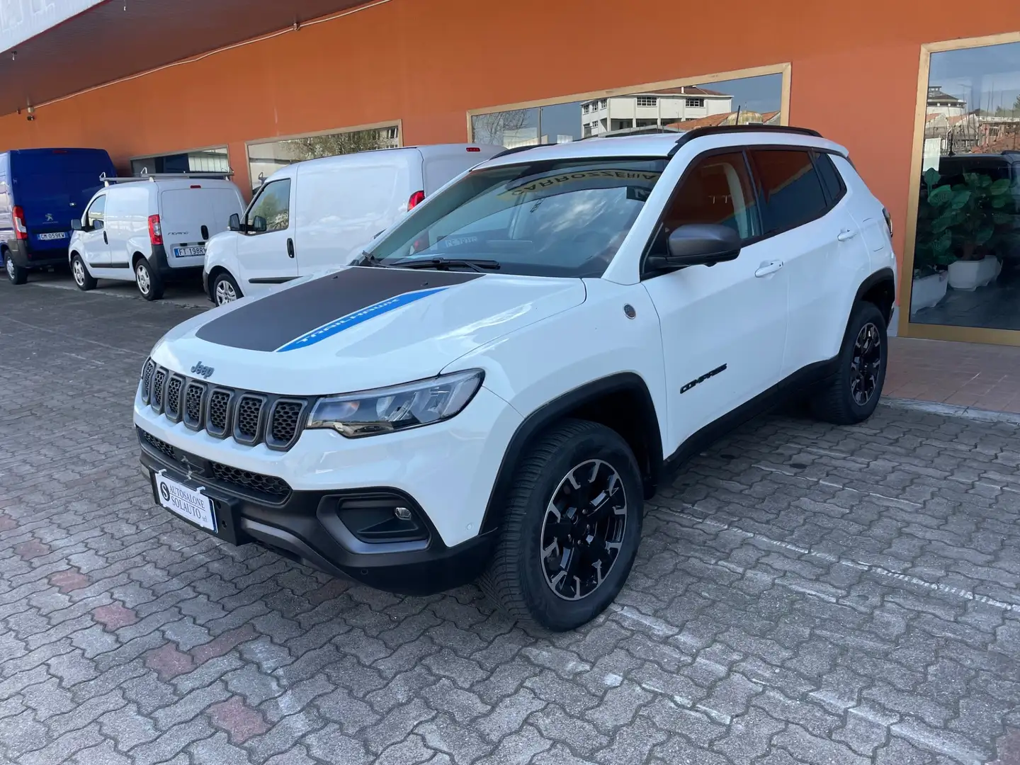 Jeep Compass 1.3 T4 240CV PHEV AT6 4xe Trailhawk Telec. 360 Blanc - 1