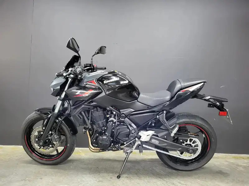 Kawasaki Z 650 - foto 7