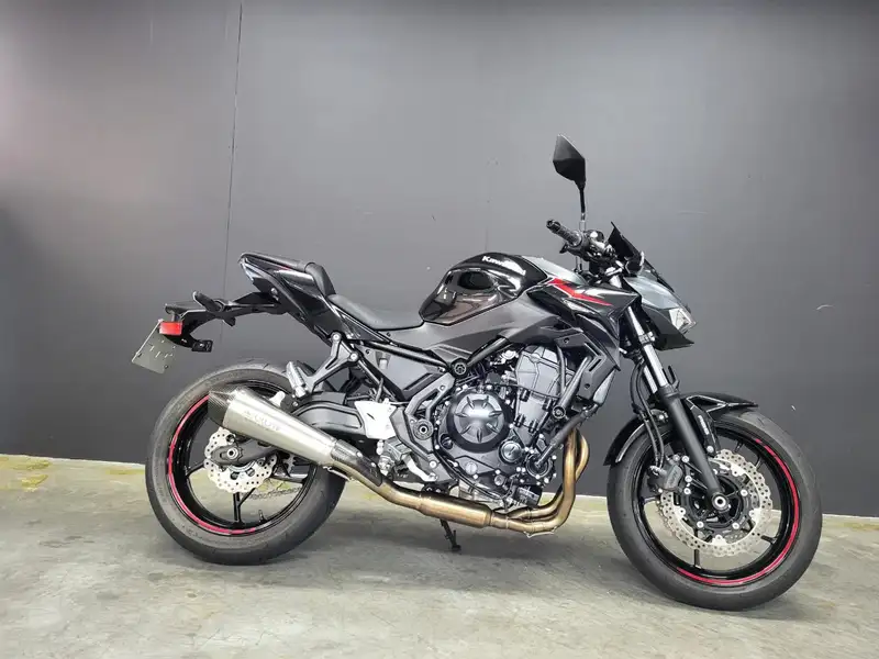 Kawasaki Z 650 - foto 2