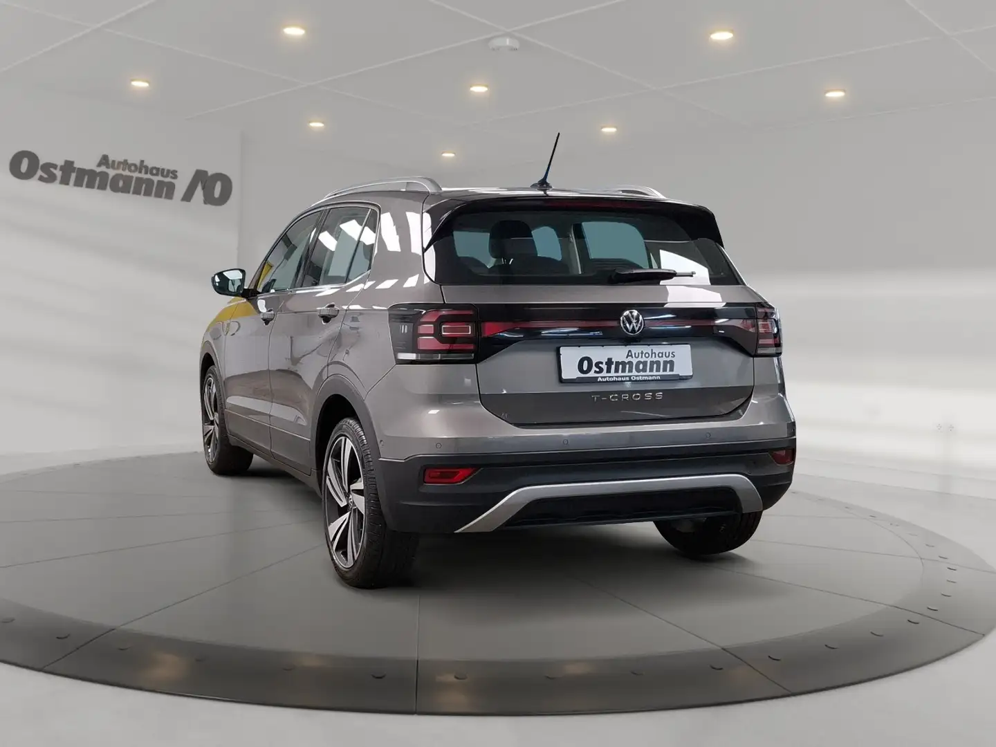 Volkswagen T-Cross 1.5 TSI Style ACC RFK LM Navi Climatr. Grau - 2