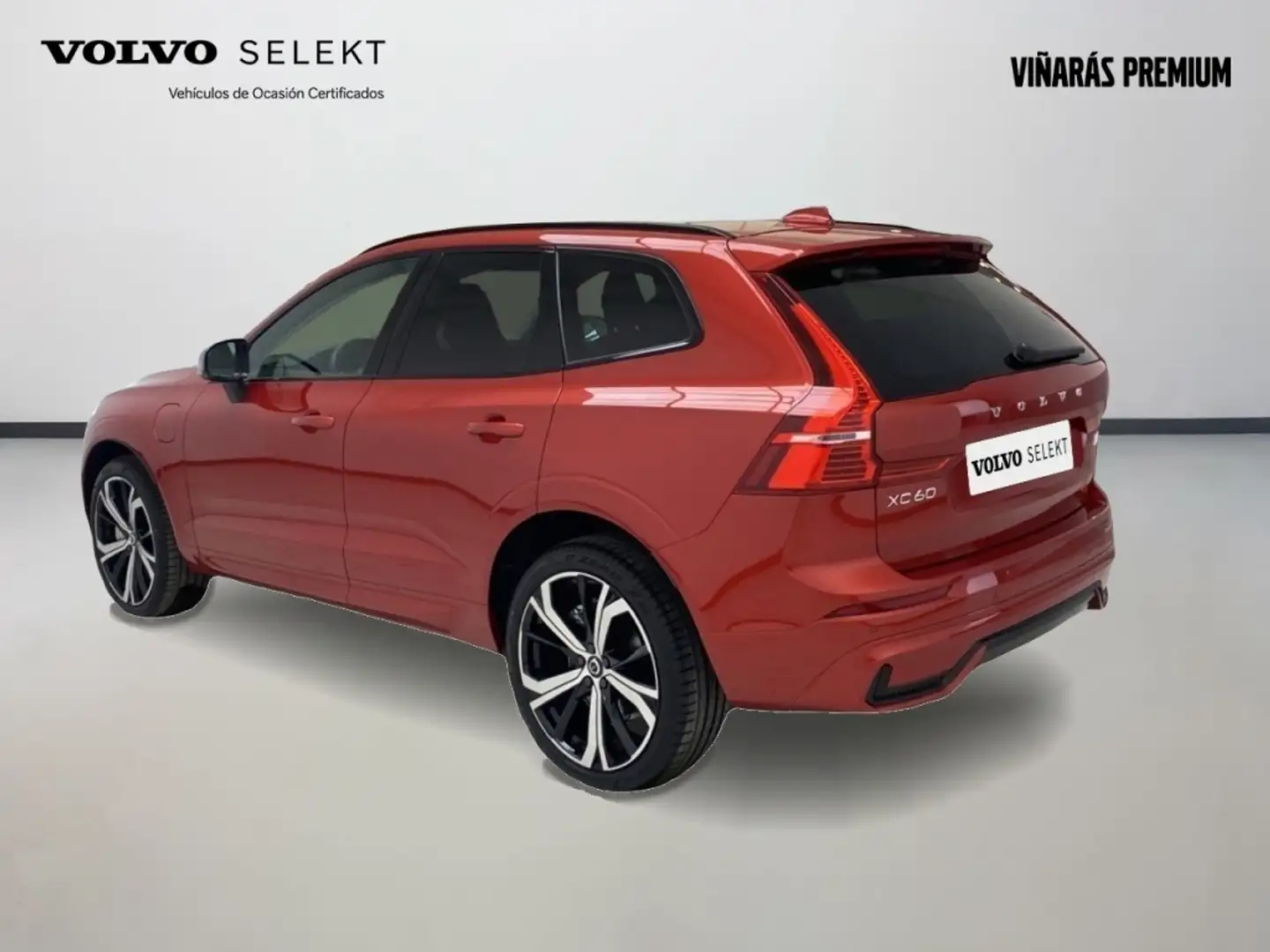 Volvo XC60 T6 Recharge Plus Dark Rojo - 2