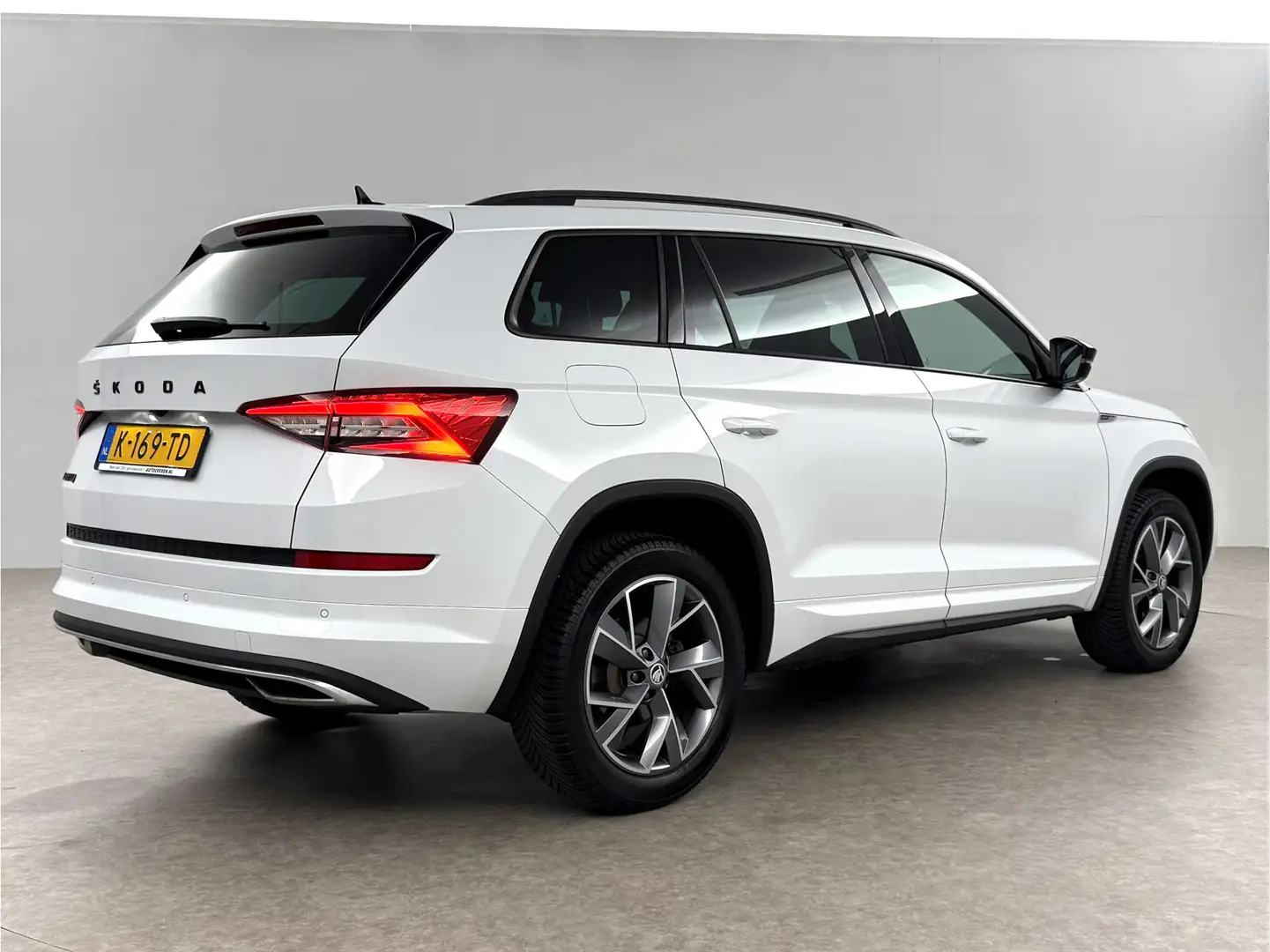 Skoda Kodiaq 1.5 TSI 150PK Sportline Business Sfeer LED Virtual Wit - 2