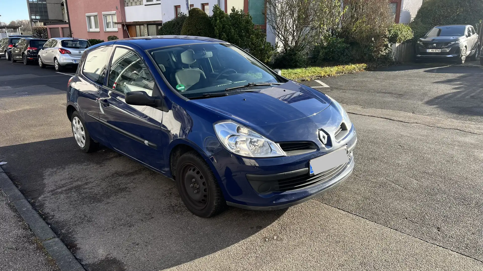 Renault Clio Authentique - 1