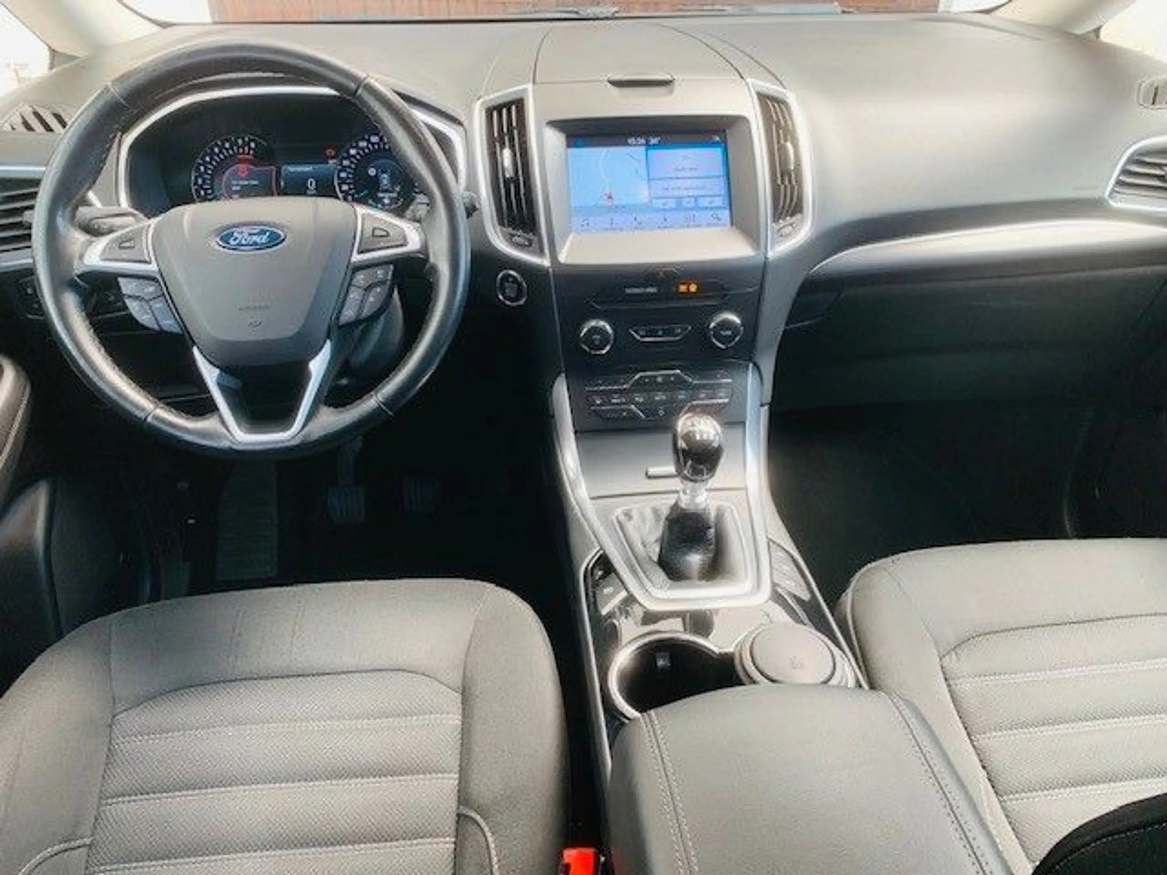 Ford Galaxy 165Ps Benzin Titanium — photo 6