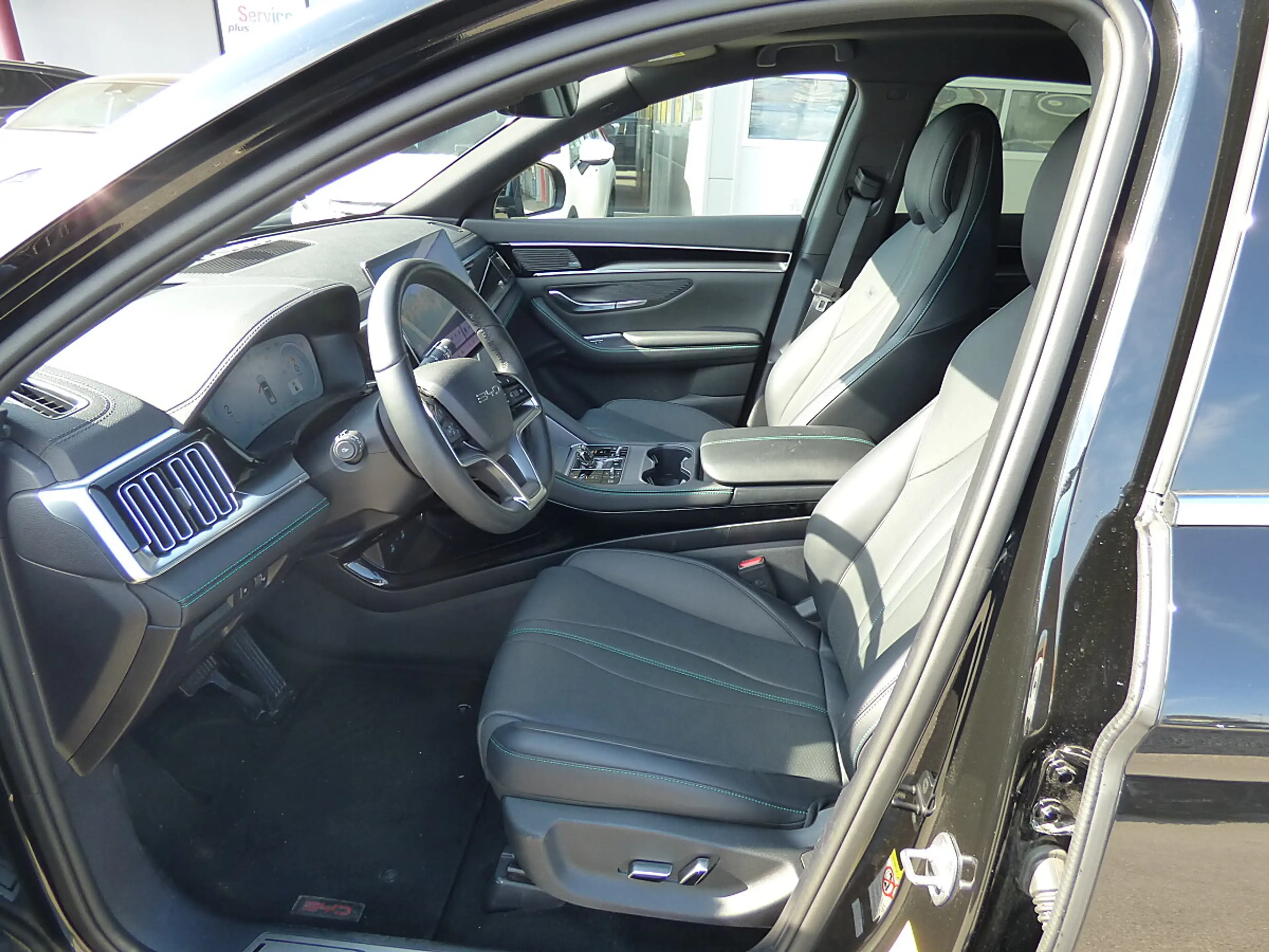 BYD Seal U DM-i PHEV 18,3kWh AWD Design Österreich Paket — photo 6