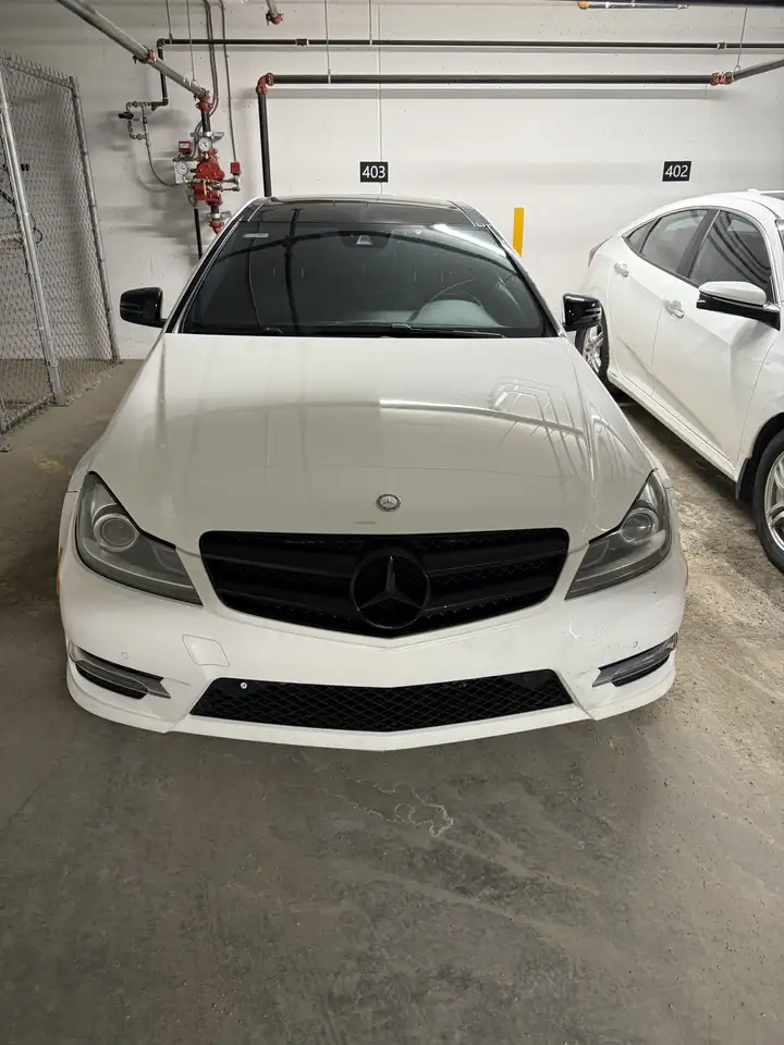 2014 Mercedes-Benz C-Class снимка 2014 Mercedes-Benz C-Class