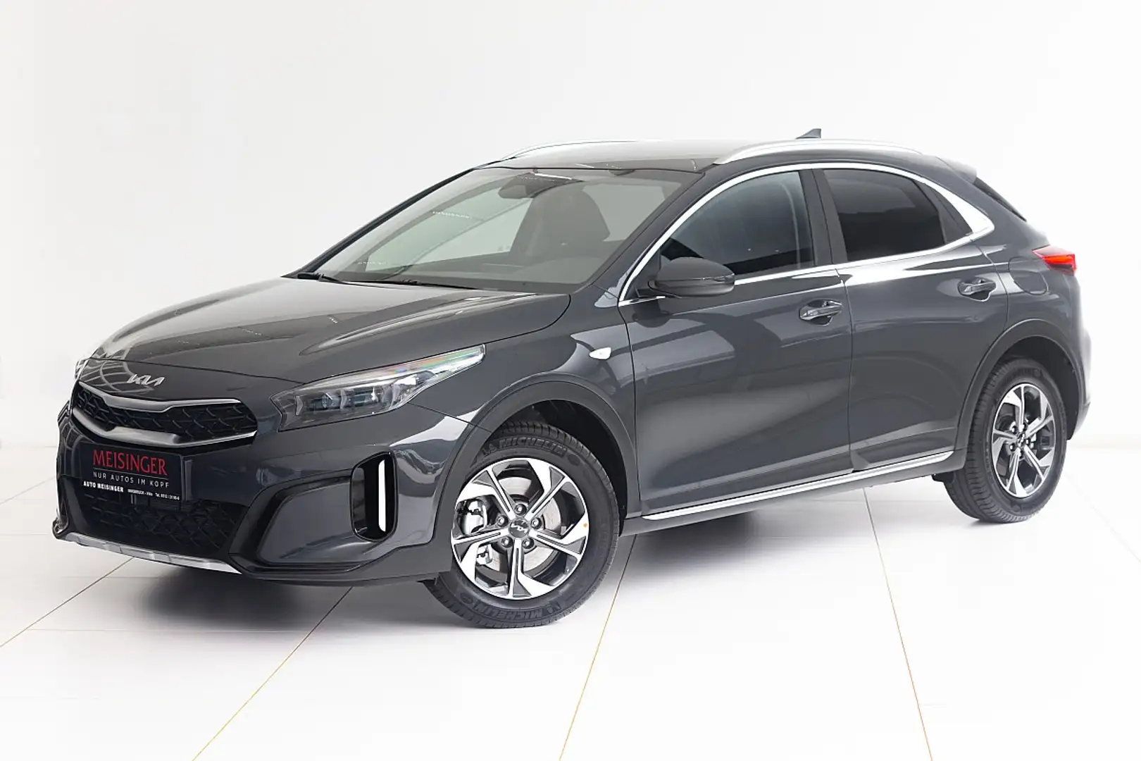 Kia XCeed XCEED/SILBER/1.0 TGDI/MT6/115/MY26 Grau - 1
