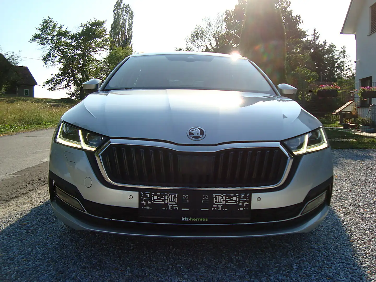Skoda Octavia Combi 2,0 TDI 4x4 Style DSG 1-Hand !! Silber - 1