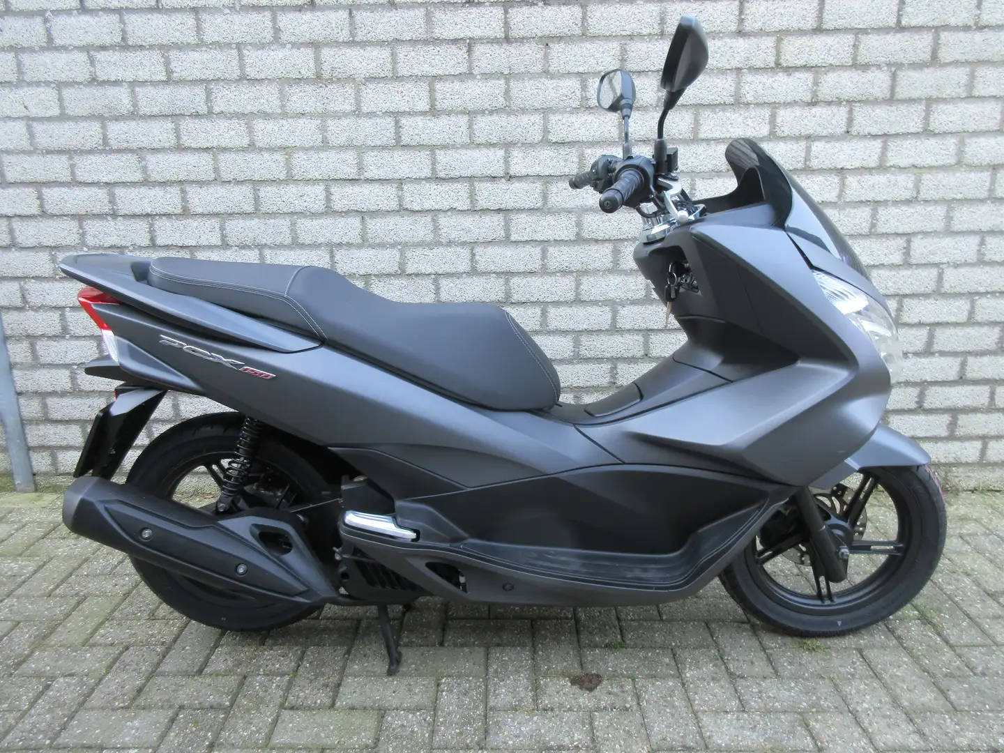 Honda PCX 150 Gri - 2