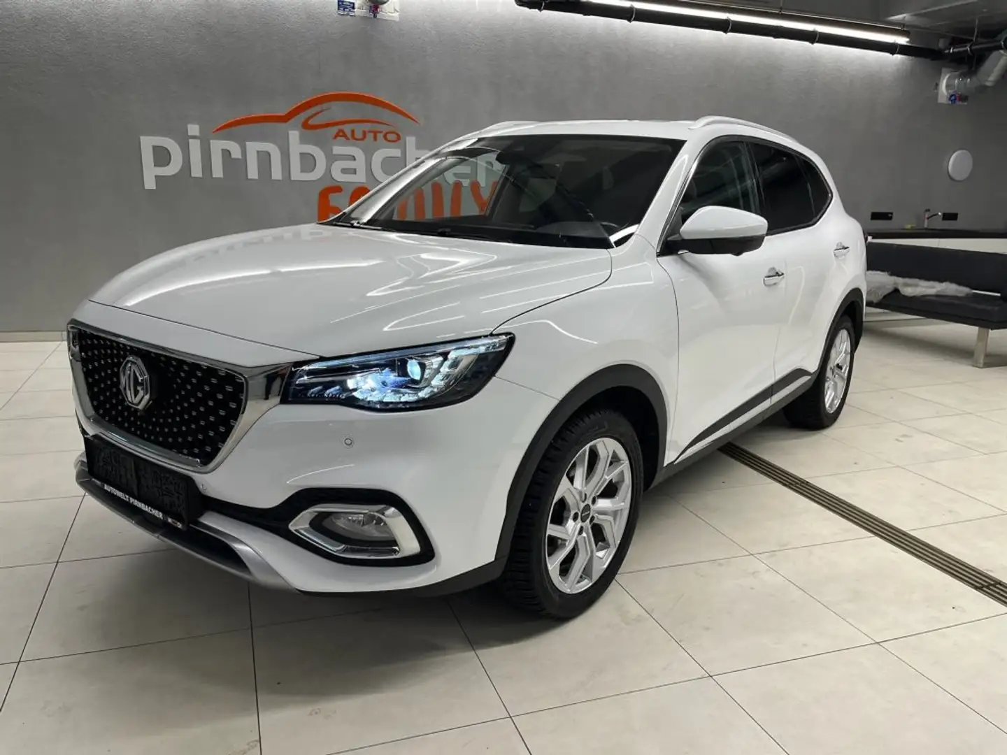 MG EHS PHEV Luxury Leder Weiß - 2