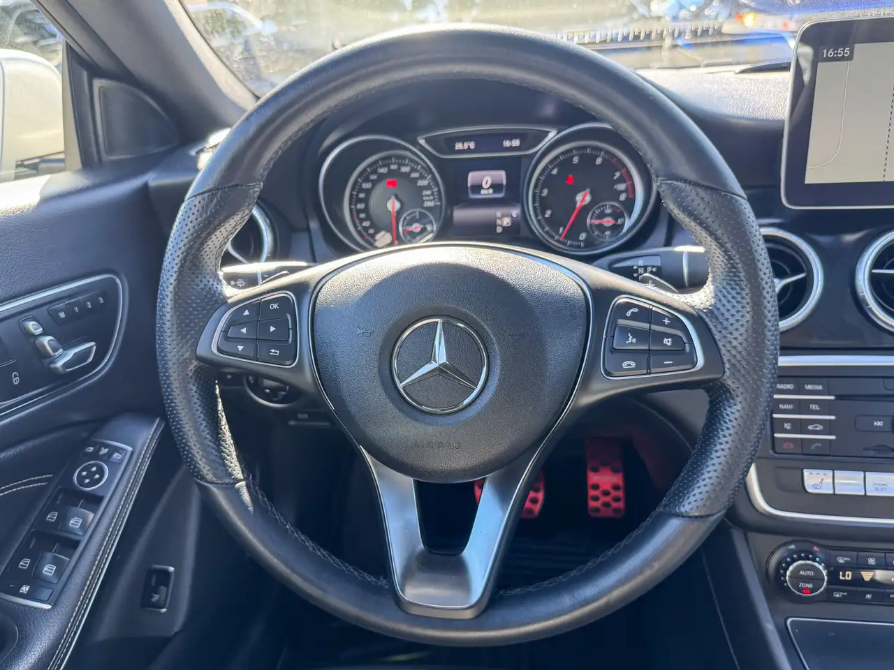 Mercedes-Benz CLA fotografie Mercedes-Benz CLA
