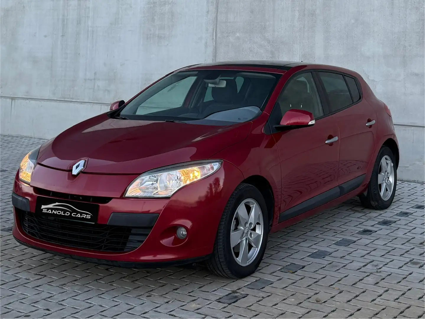 Renault Megane Megane 1.6i Privilège • Full • Toit pano Rouge - 1