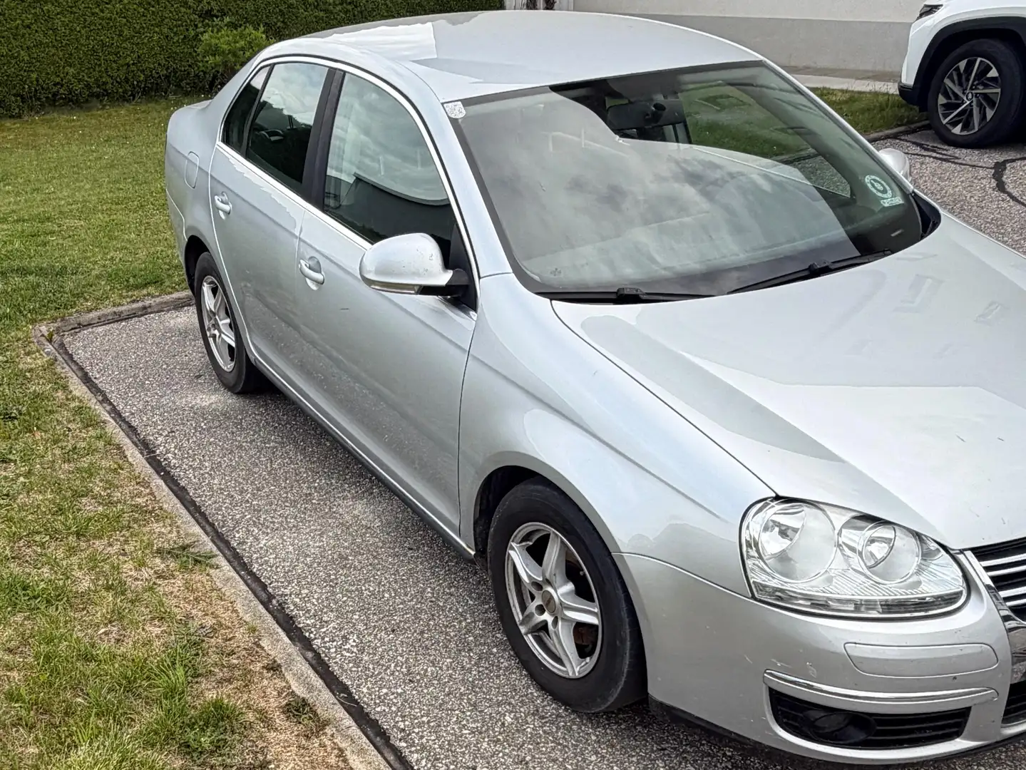 Volkswagen Jetta Jetta 1,9 Comfortline TDI DPF Comfortline Silber - 1