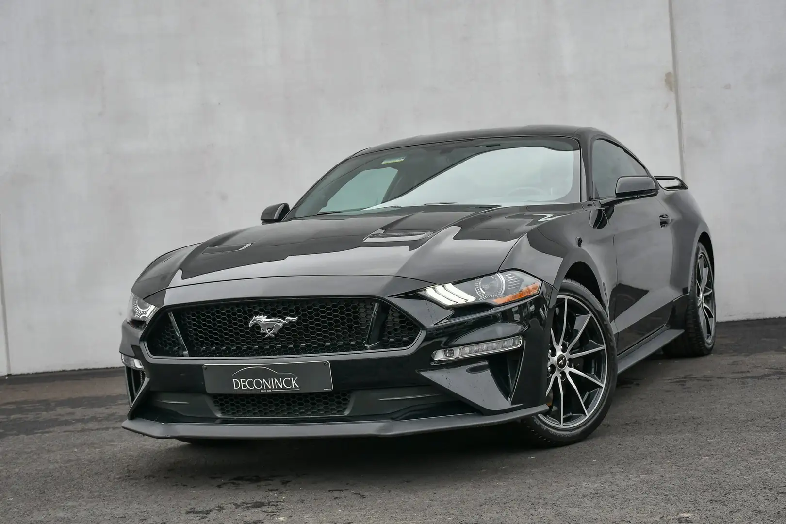 Medisch noot warm Ford Mustang Coupé in Zwart tweedehands in ZWEVEGEM voor € 34.950,-