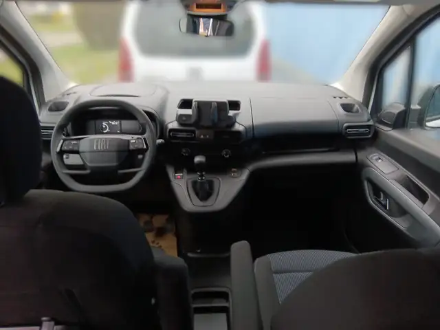 Fiat Doblo view 13