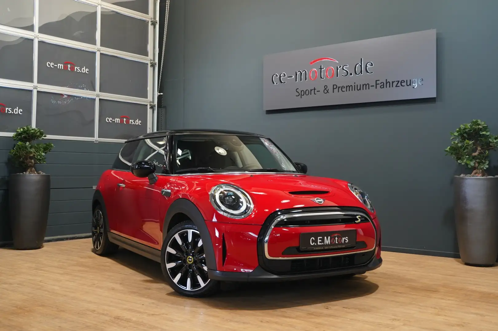 MINI Cooper SE Cooper SE Classic Trim Kamera*Leder*PDC*Keyless Roşu - 1