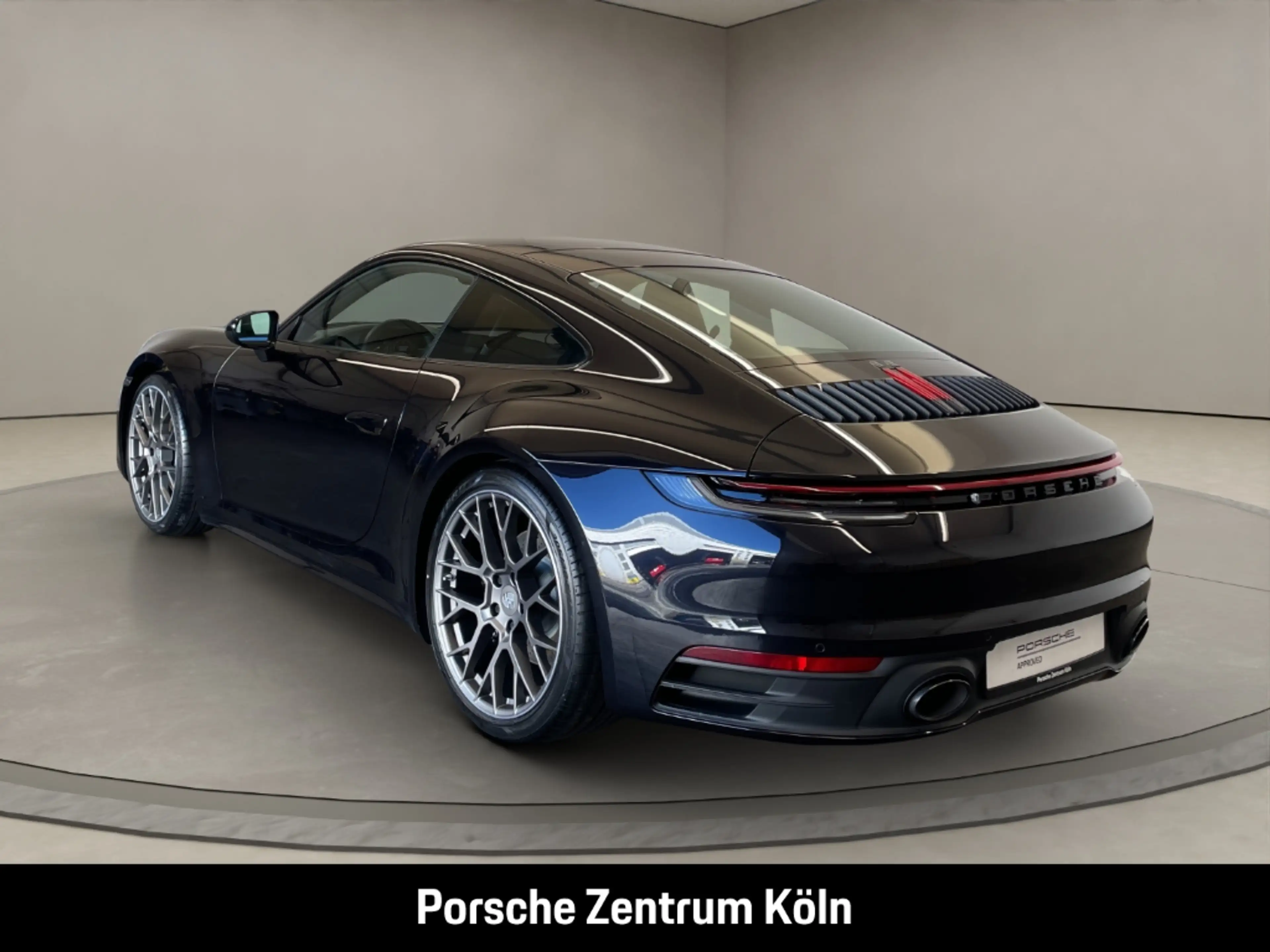 Porsche 992 (911) Carrera S — photo 3