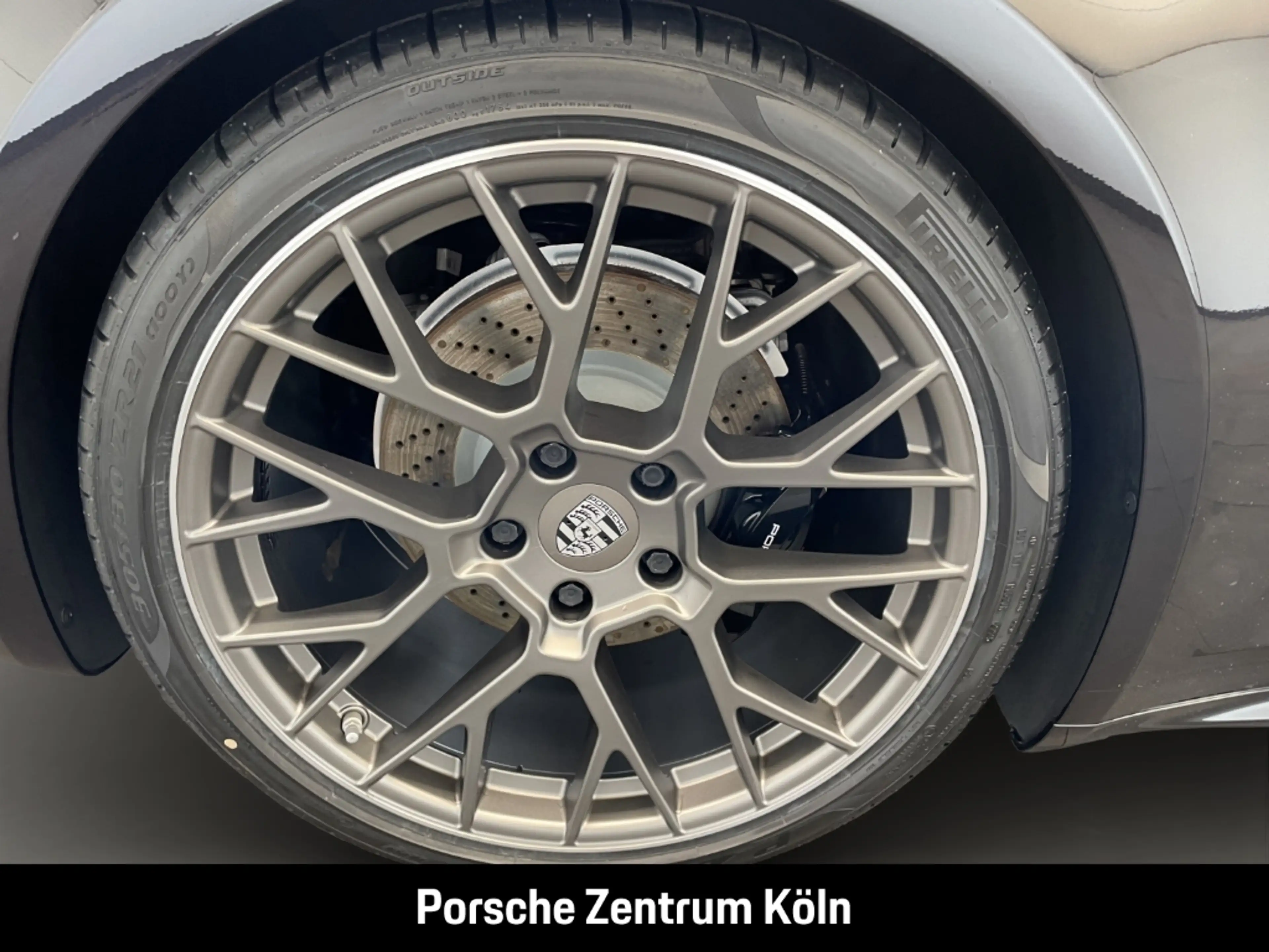 Porsche 992 (911) Carrera S — photo 10