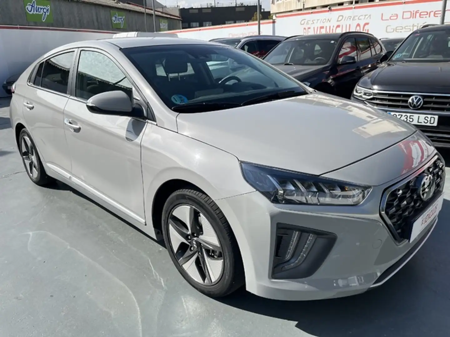 Hyundai IONIQ HEV 1.6 GDI Tecno Gris - 1