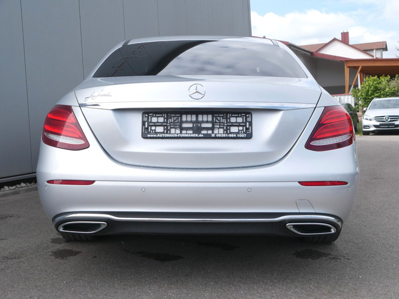 Mercedes-Benz E 400 d 4Matic Lim. Avantgarde NAVI/LED/360°/DIST — photo 3