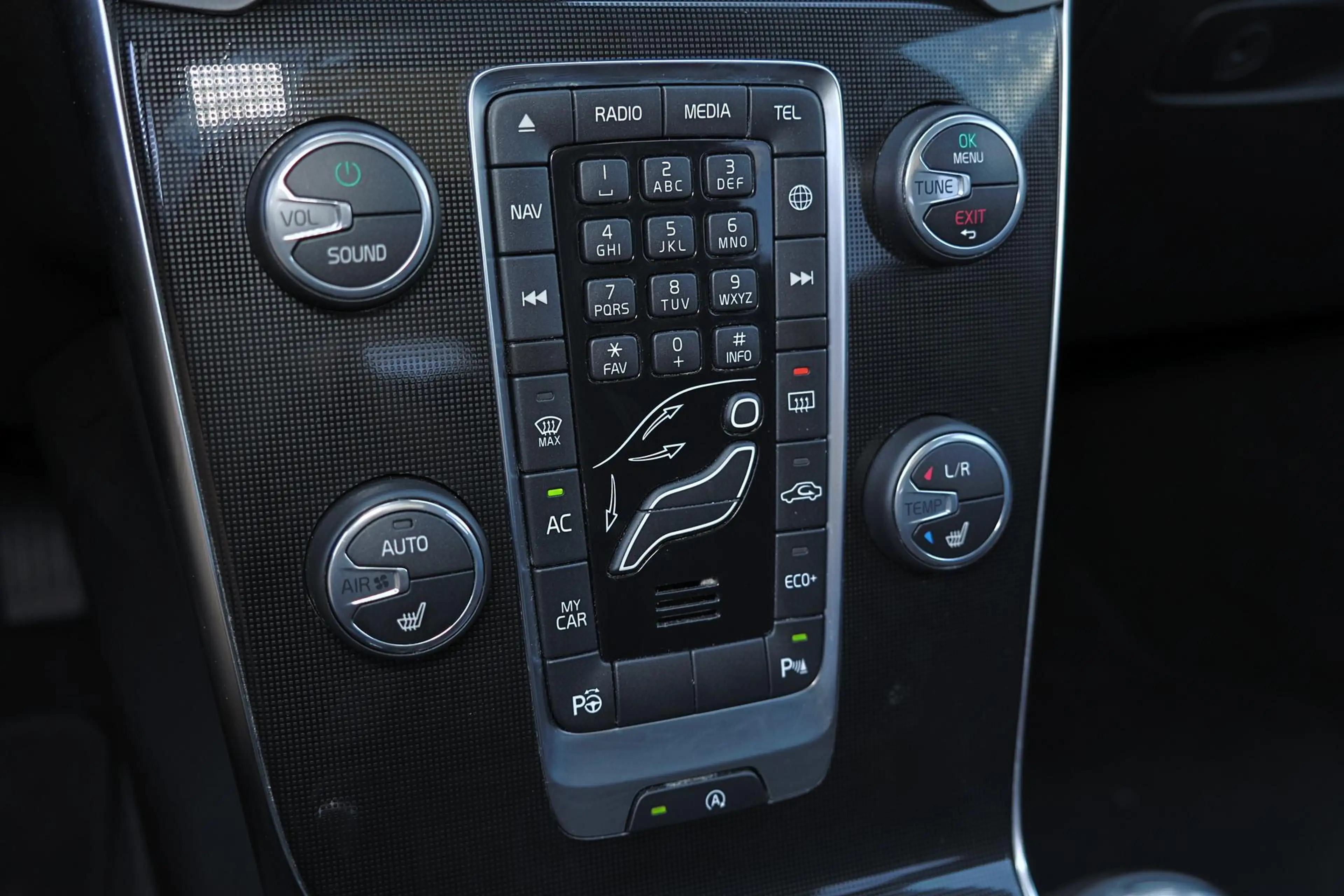 Volvo V40 Cross Country T3 PolarPlus Luxury - Panoramadak - Harman/Kardon — photo 10
