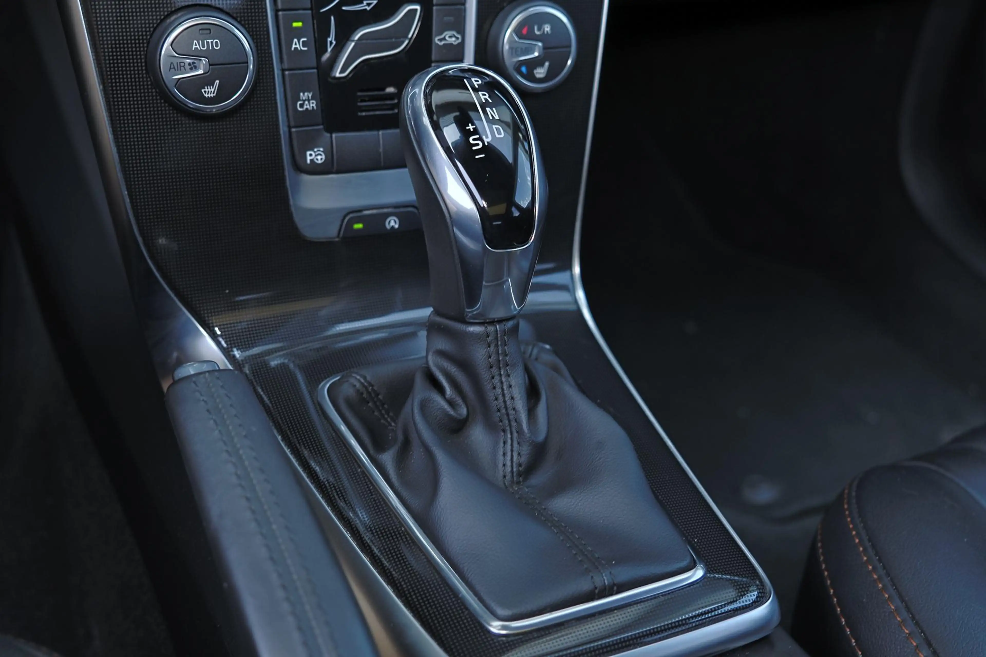 Volvo V40 Cross Country T3 PolarPlus Luxury - Panoramadak - Harman/Kardon — photo 11