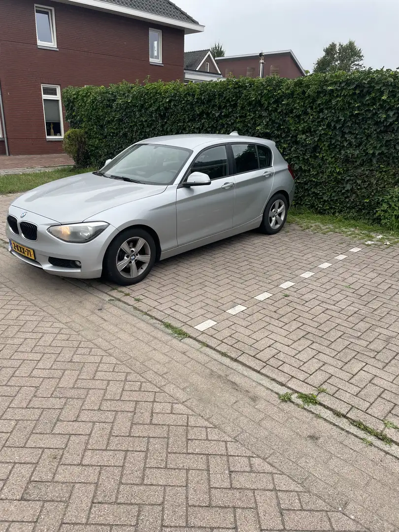 BMW 114 EDE Grau - 2