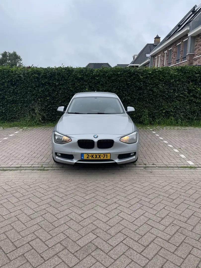 BMW 114 EDE Grau - 1