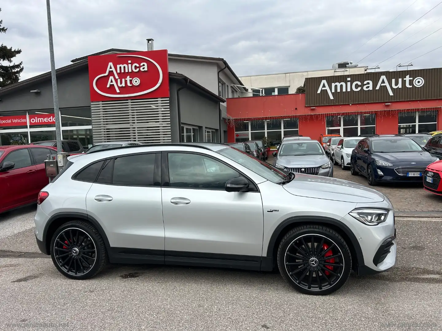 Mercedes-Benz GLA 35 AMG GLA 35 4Matic AMG Silber - 1