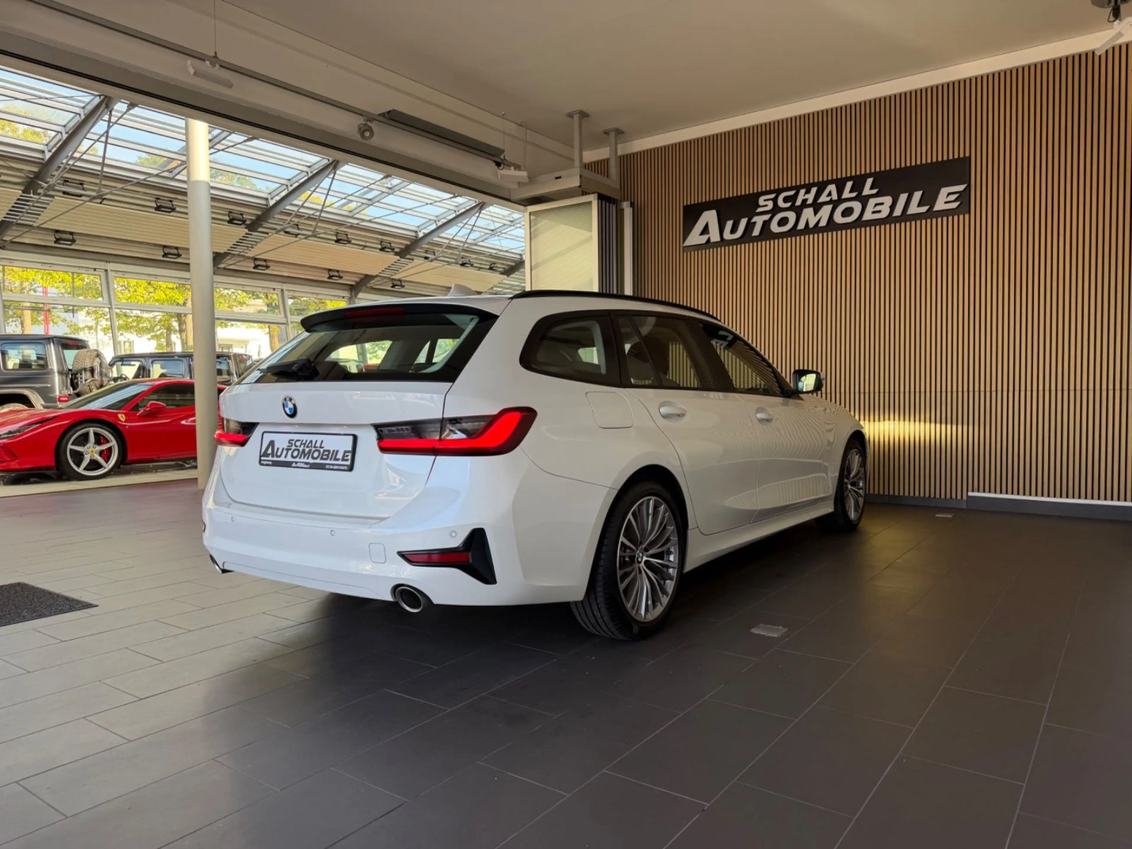 BMW 320 d Tou. *LED/PANO/SHZ/SPORTSITZE/LENKGRADHEIZ* — photo 8