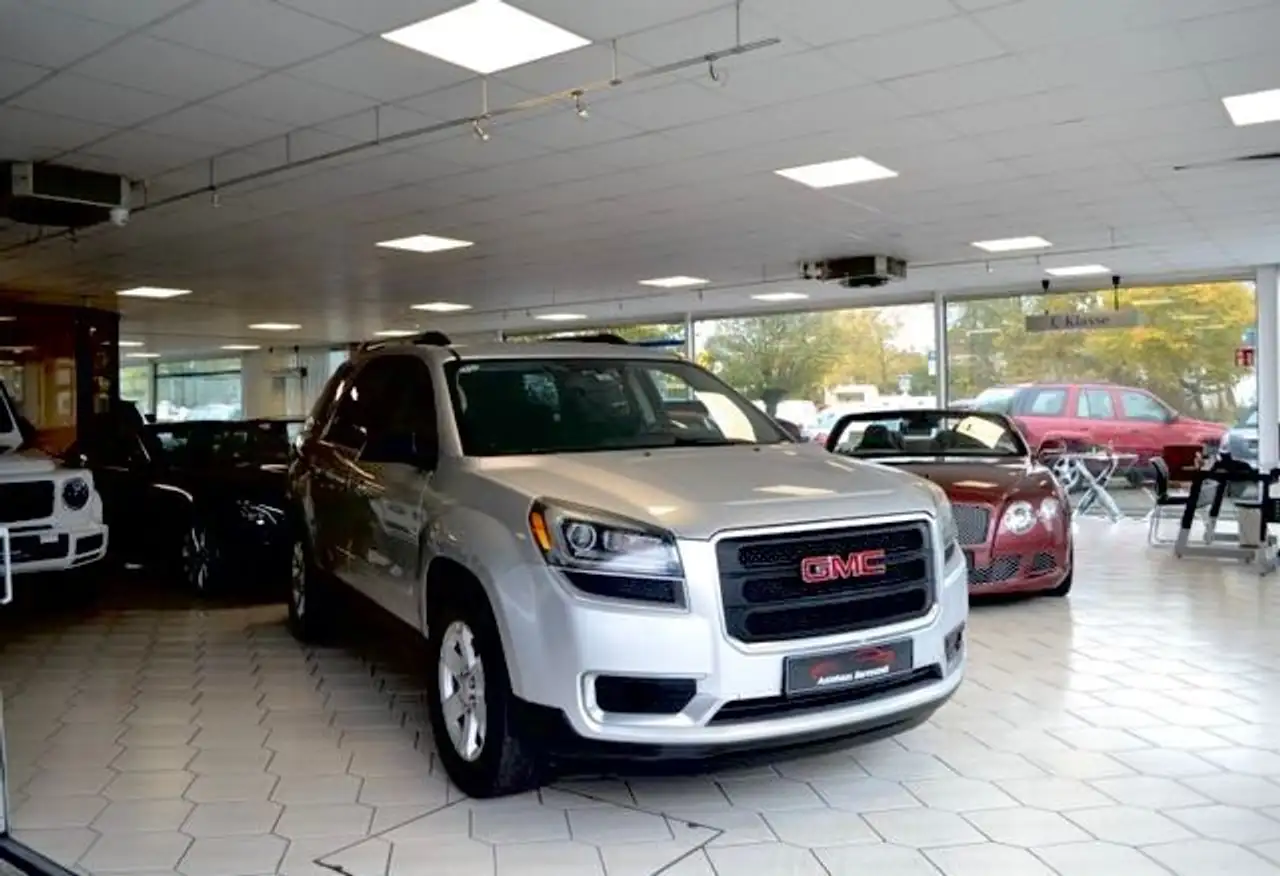 GMC Acadia