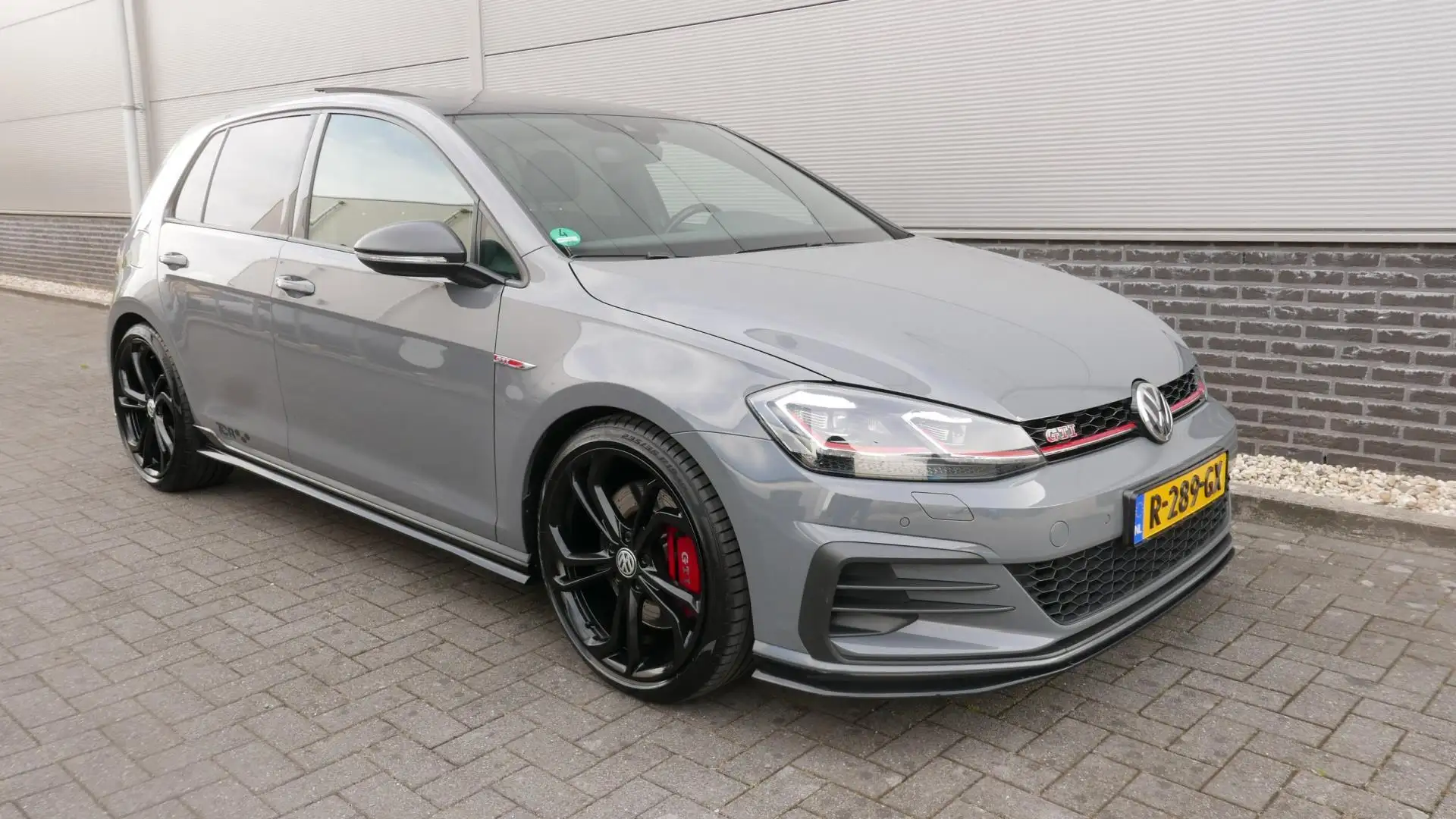 Volkswagen Golf GTI 2.0 TSI TCR 290 PK PANORAMADAK. Gris - 1
