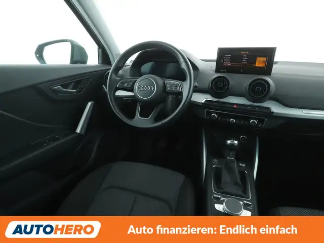 Audi Q2 view 13