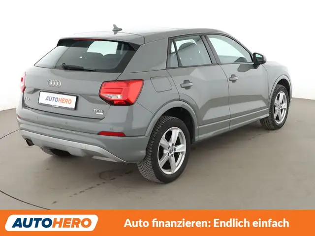 Audi Q2 view 6
