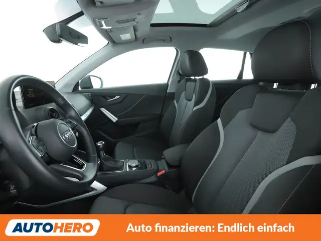 Audi Q2 view 10