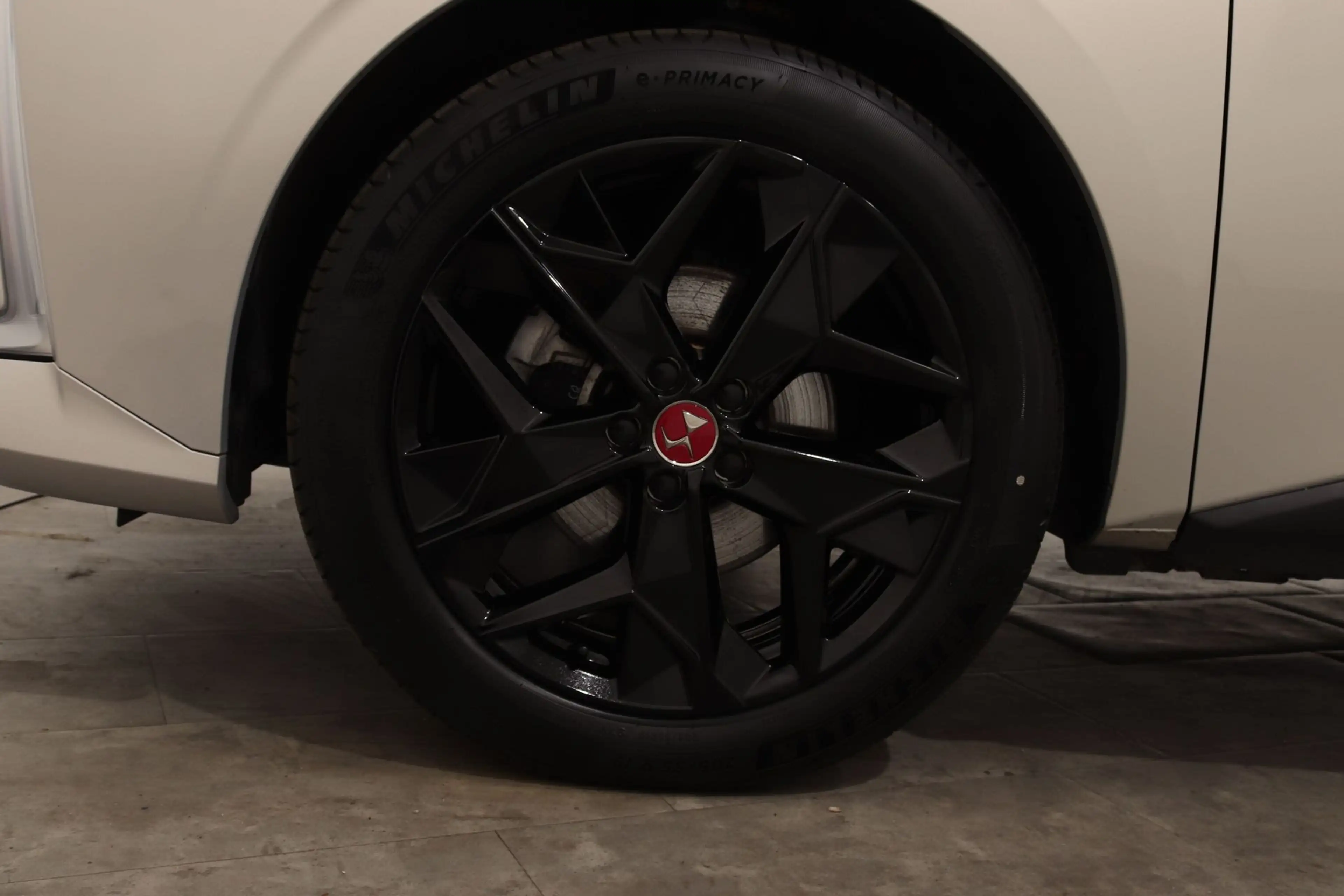 DS Automobiles DS 4 1.2 PURETECH 130PK PERFORMANCE LINE PLUS EAT8 | El — photo 12