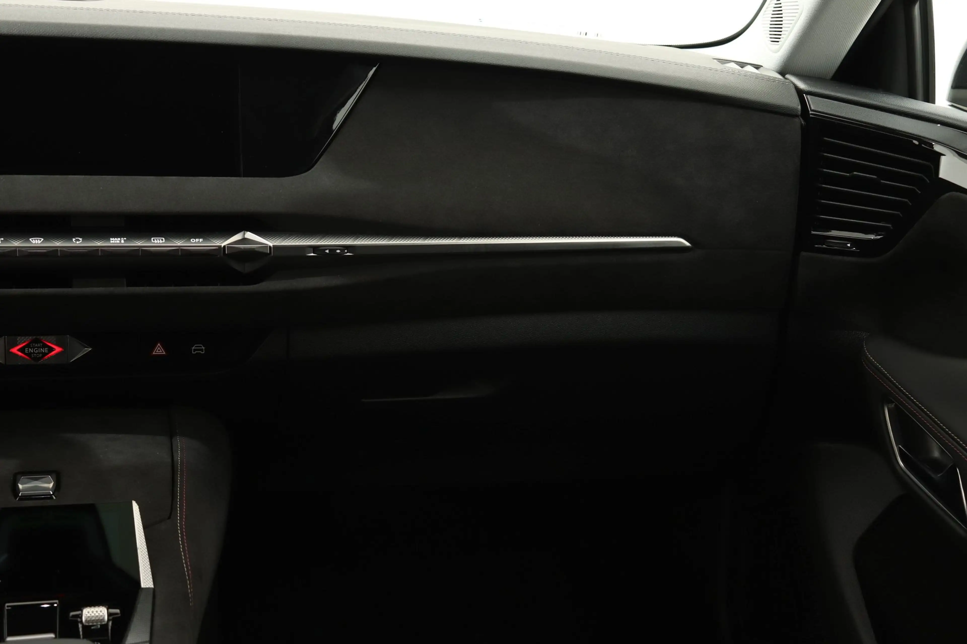 DS Automobiles DS 4 1.2 PURETECH 130PK PERFORMANCE LINE PLUS EAT8 | El — photo 14