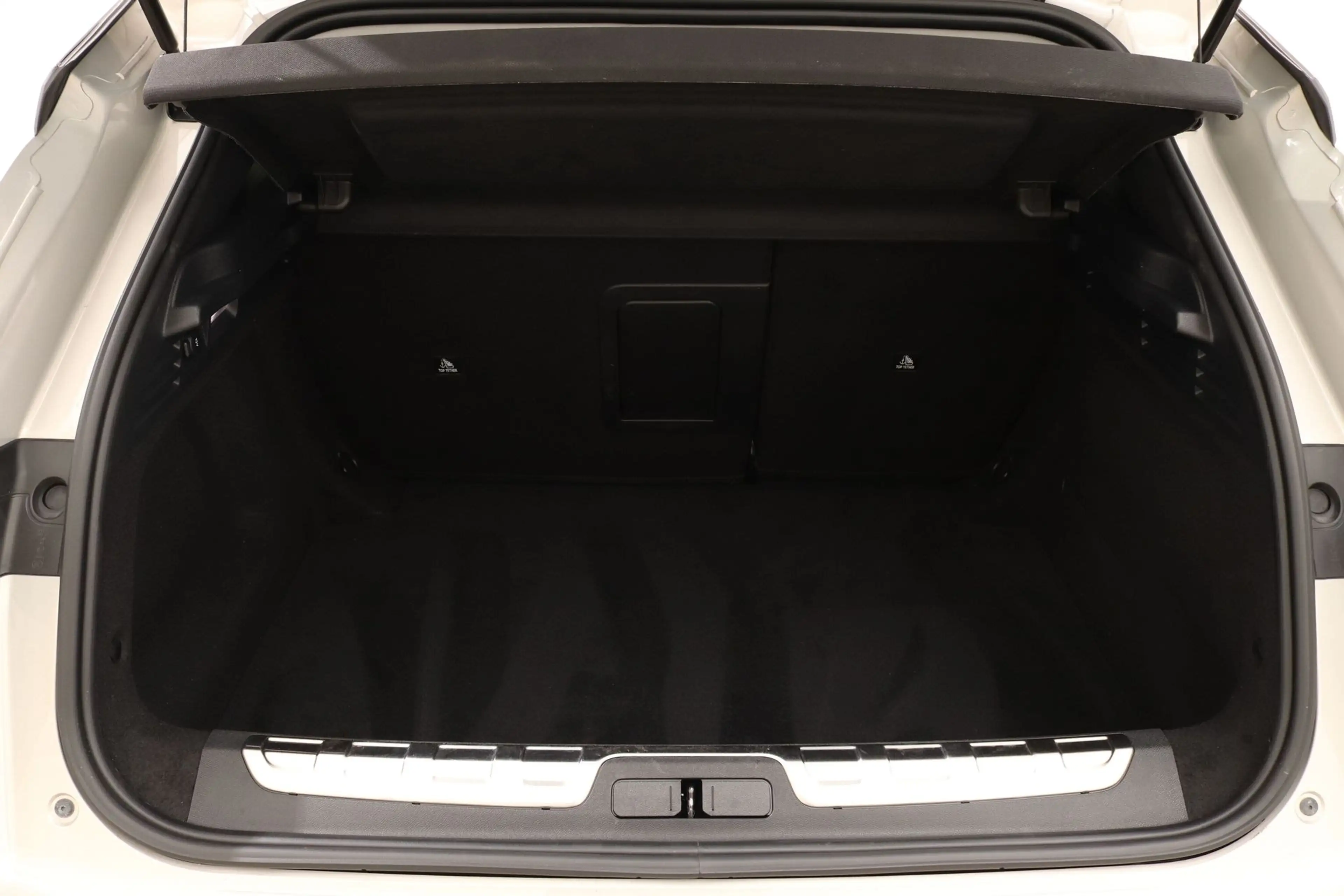 DS Automobiles DS 4 1.2 PURETECH 130PK PERFORMANCE LINE PLUS EAT8 | El — photo 7