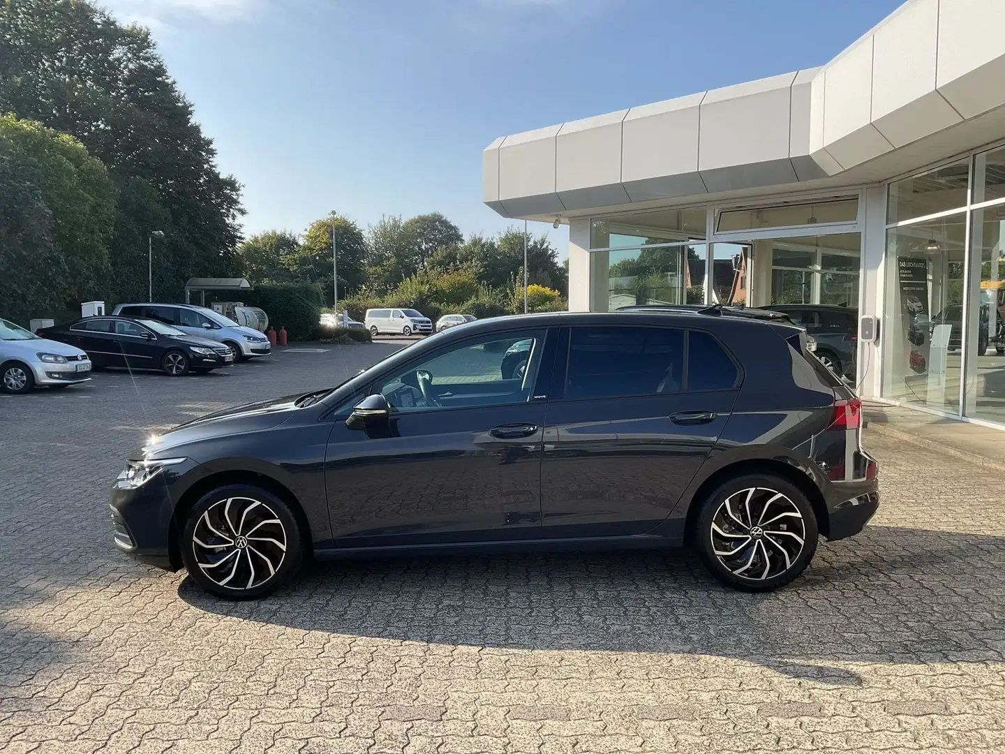 Volkswagen Golf VIII Life Move 1.0 TSI PDC Klima LEDMatrix Grau - 2