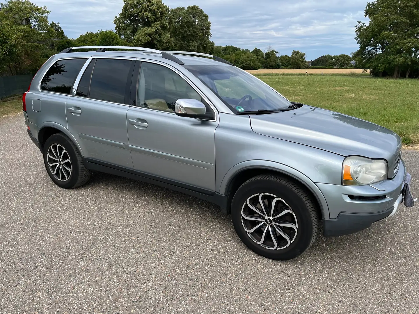 Volvo XC90 XC90 D5 Executive Inscription 7Stz StHz TÜV NEU Argintiu - 1