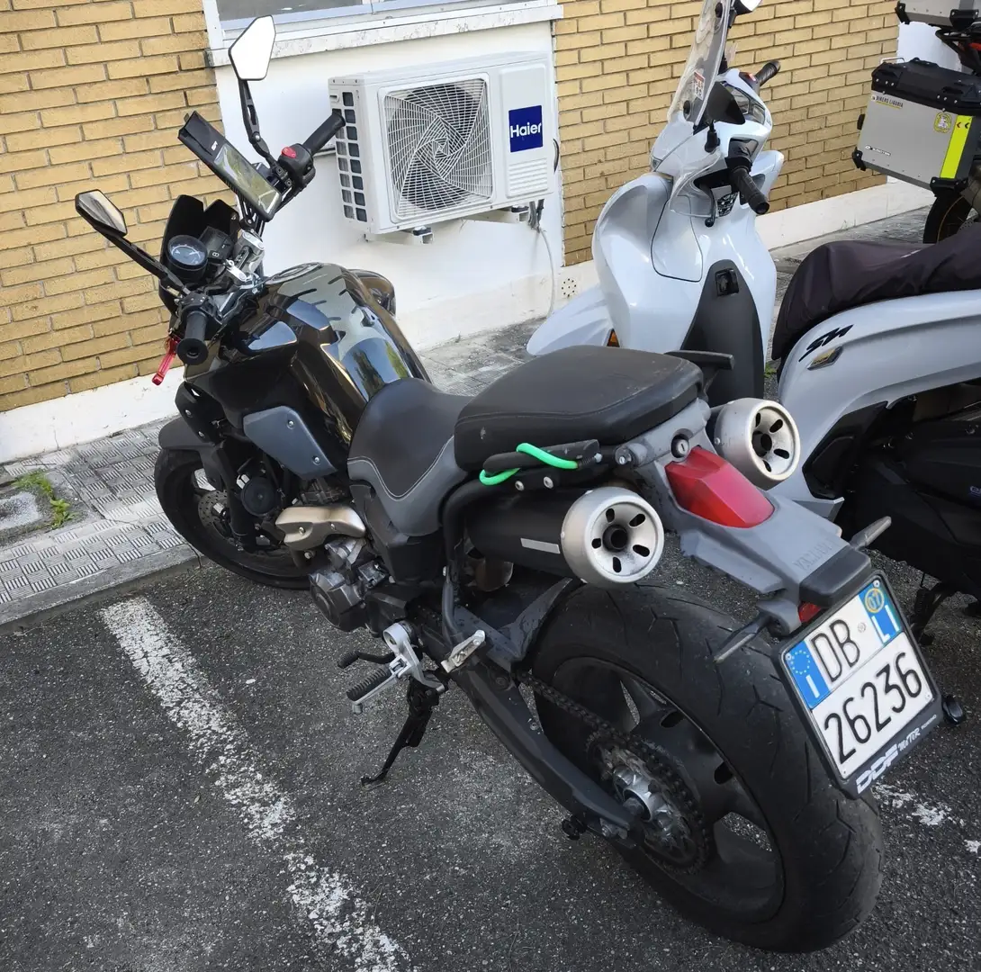 Yamaha MT-07 Nero - 1