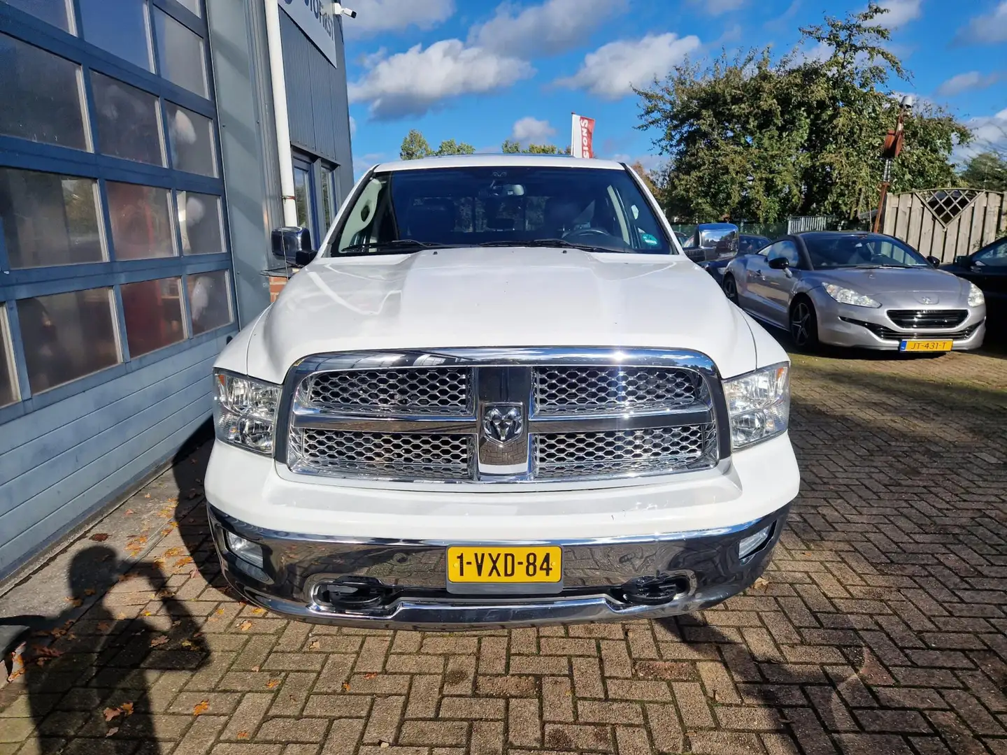 Dodge RAM 1500 5.7 V8 Quad Cab 6'4 Wit - 2
