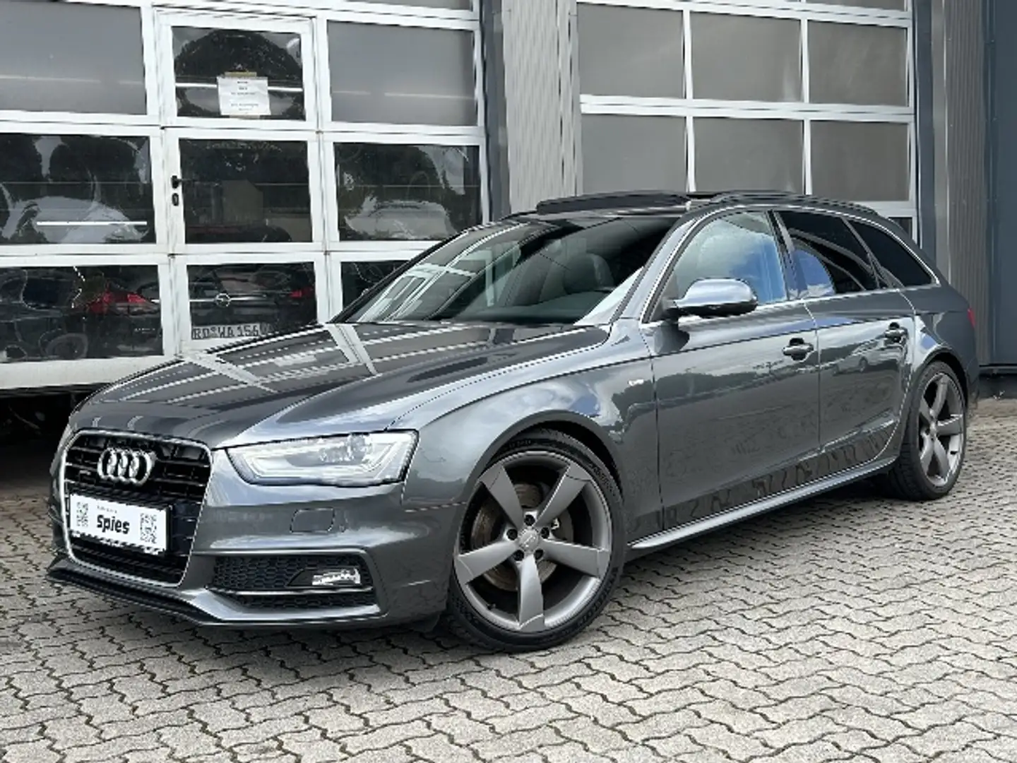 Audi A4 Avant S-line quattro AHK Shz Gris - 1