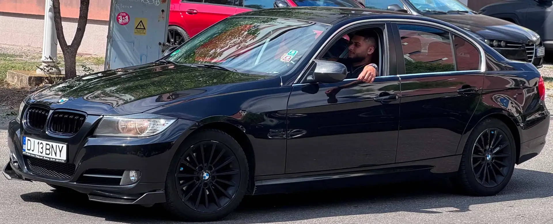 BMW 318 318i Touring Schwarz - 2