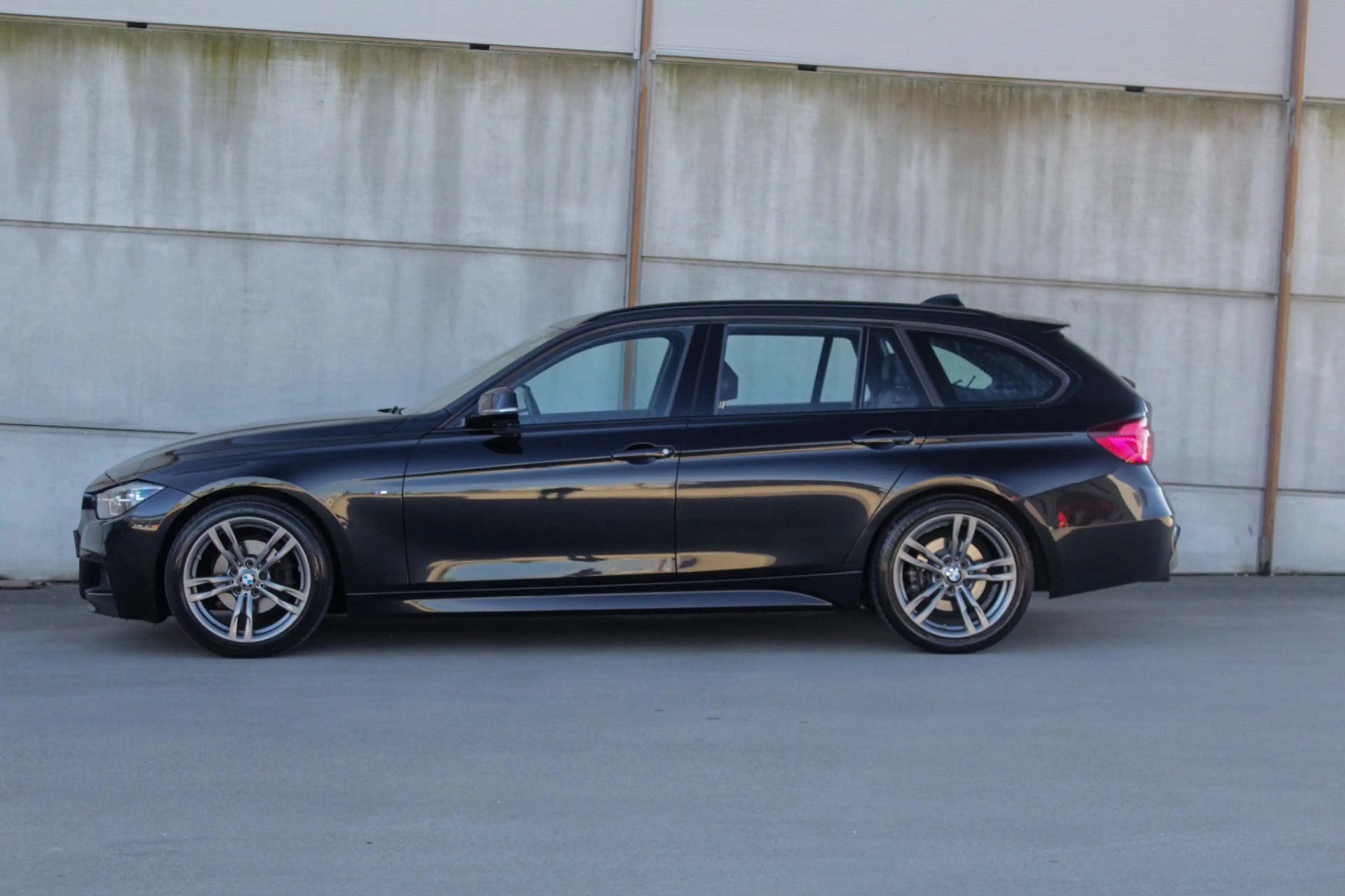BMW 318 3-serie Touring 318i Edition M Sport Shadow Execut — photo 3