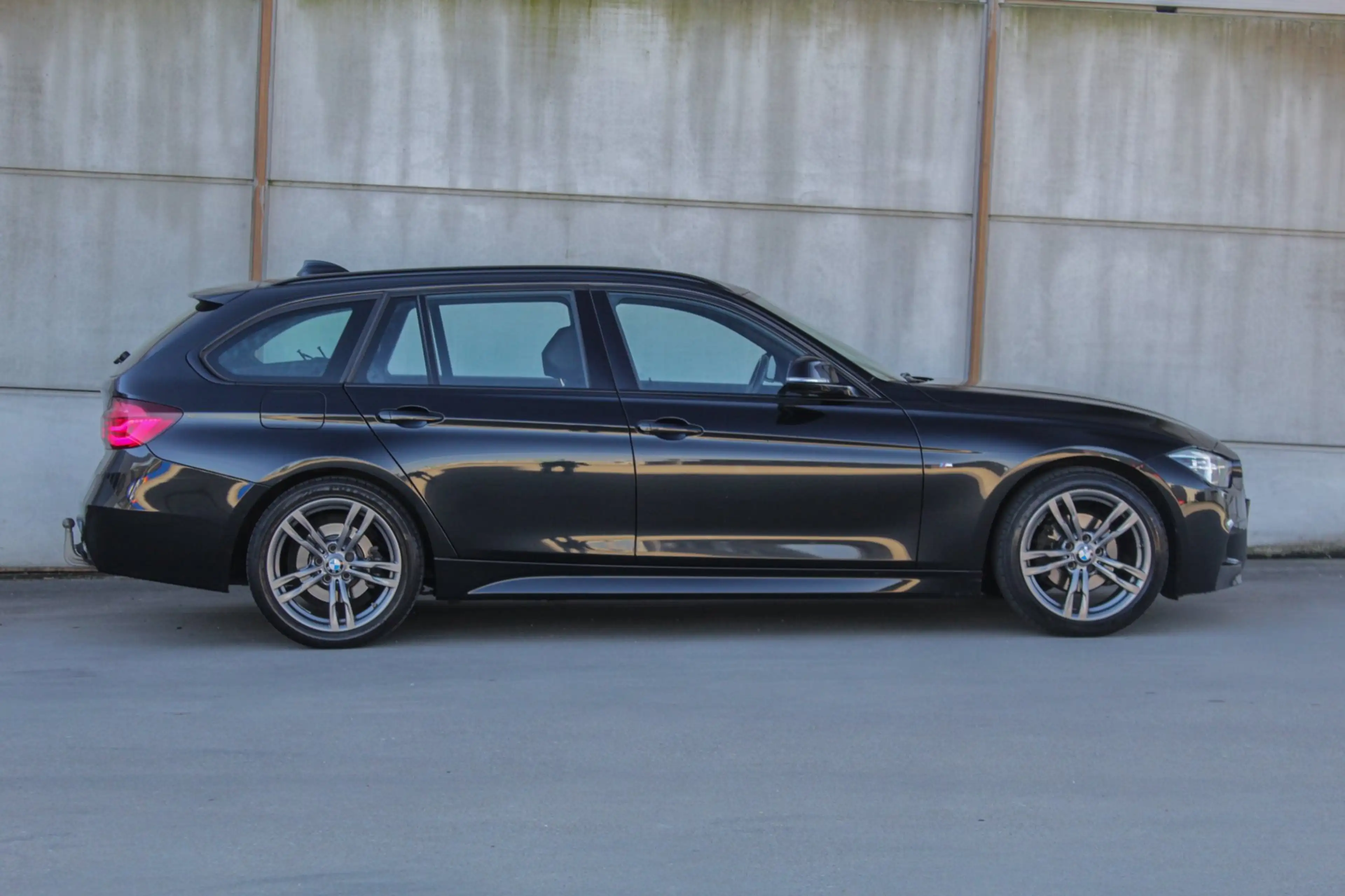 BMW 318 3-serie Touring 318i Edition M Sport Shadow Execut — photo 4