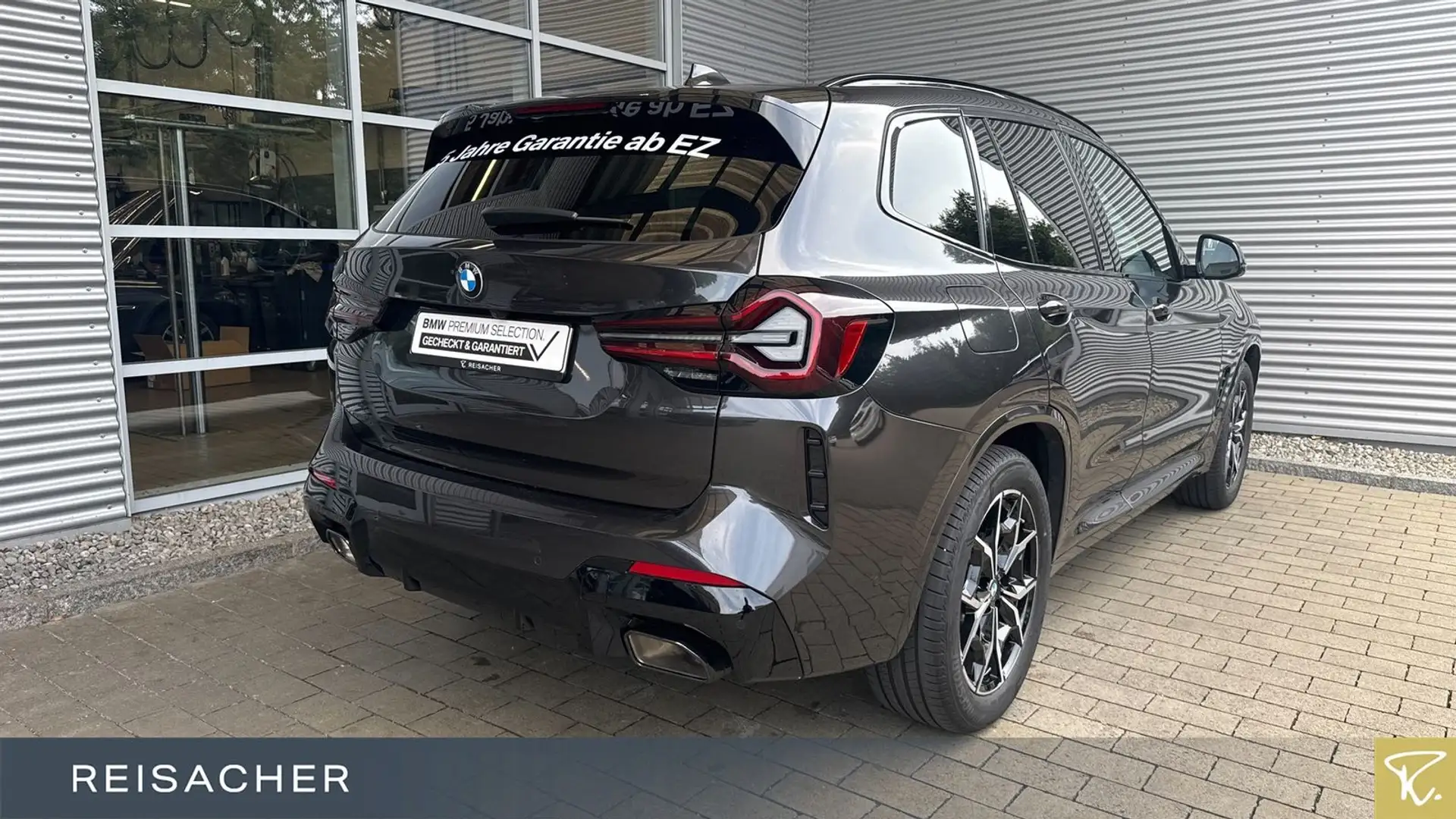 BMW X3 xDrive 20i M-Sport AHK RüKa LED LkrHz 19"LM Grau - 2