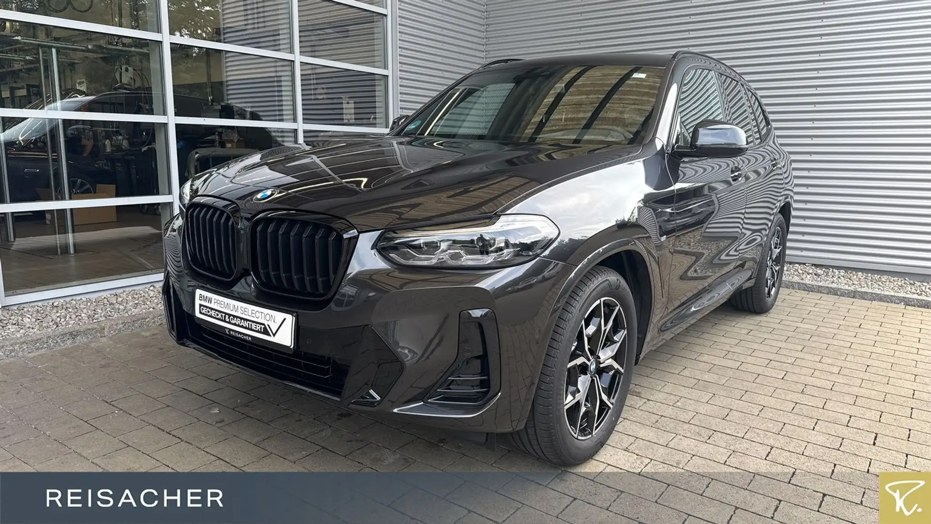 BMW X3 xDrive 20i M-Sport AHK RüKa LED LkrHz 19"LM Grau - 1