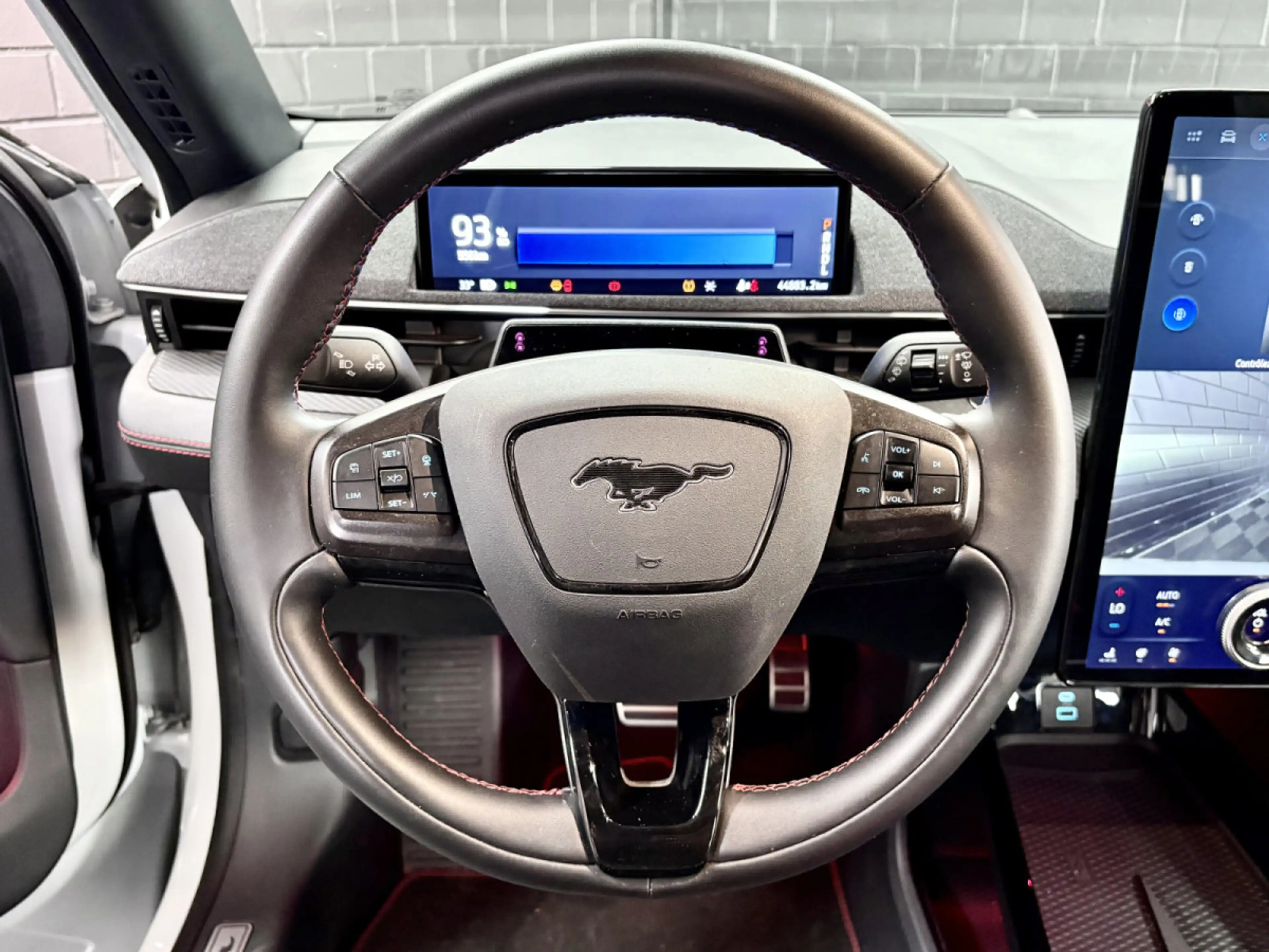 Ford Mustang Mach-E 99KWH EXT. RANGE PREMIUM *PANO* BANG&OLUFSEN* — photo 9